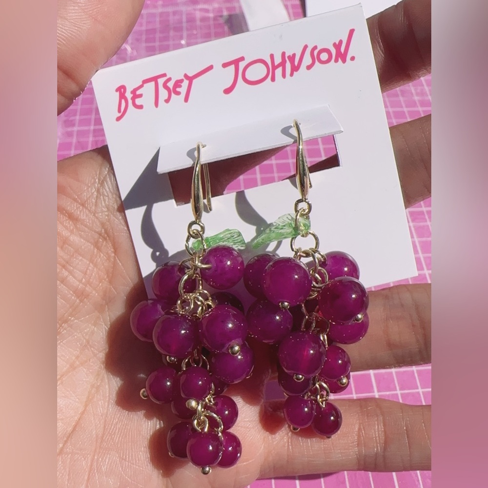 Betsey Johnson earrings drops purple grapes 🍇 gold tone 925 sterling silver post